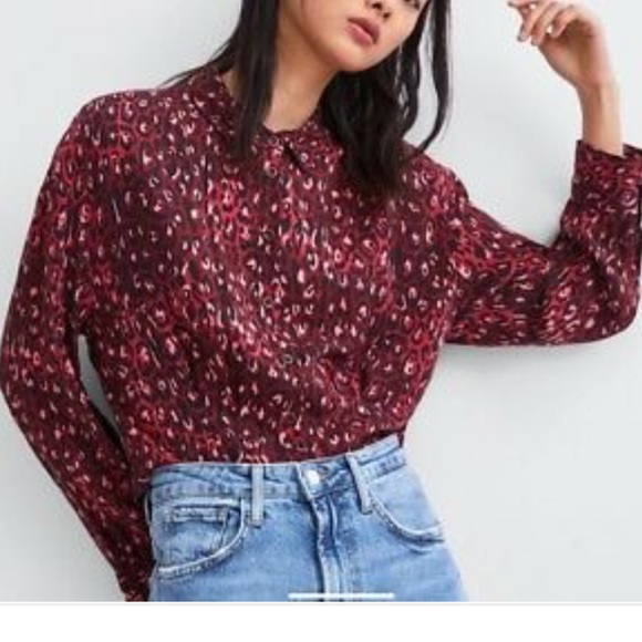 Zara Tops - NWT Zara Red Animal Print Blouse cropped, sz XS